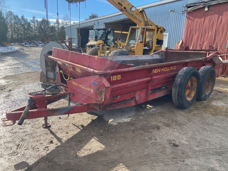 Manure Spreader - New Holland 185