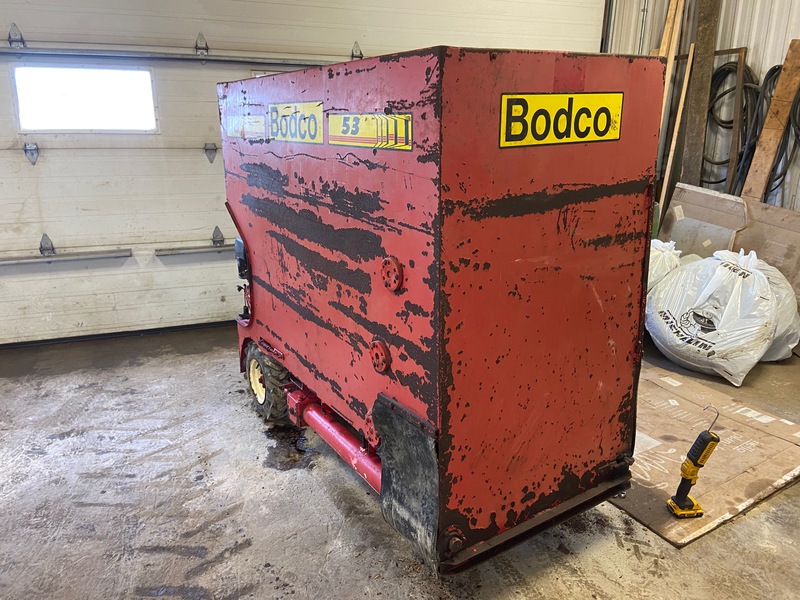 Miscellaneous  Feed Cart - Bodco 53 Photo