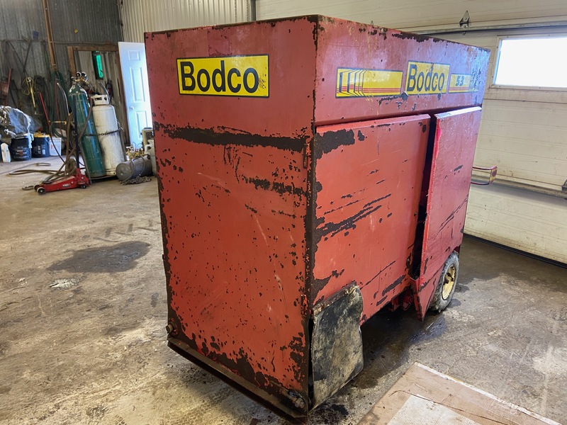 Miscellaneous  Feed Cart - Bodco 53 Photo