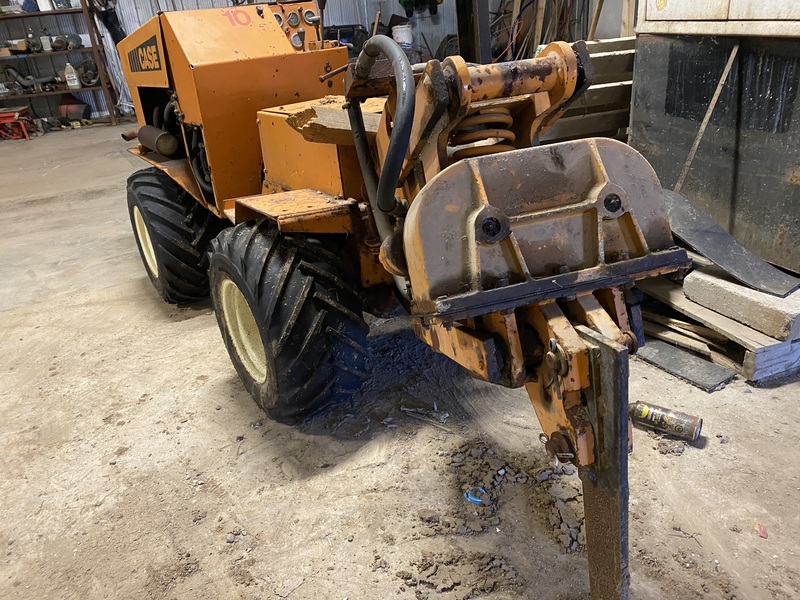 Case DH5 Trencher/Cable puller 