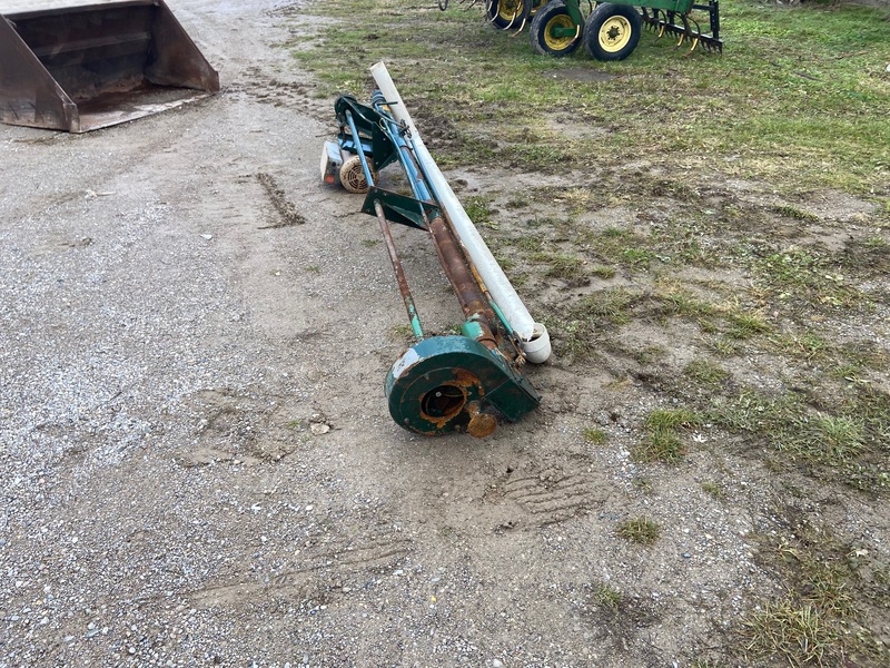 Manure Equipment  Husky Manure Pump - 3.5" x 8.5' Photo