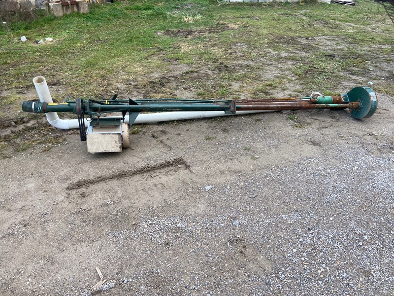 Manure Equipment  Husky Manure Pump - 3.5" x 8.5' Photo