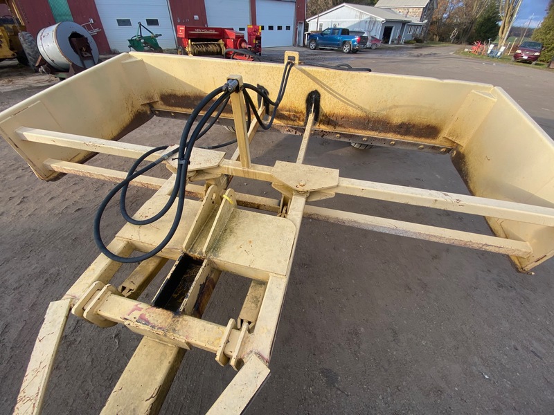 Construction  Box Scraper - 12FT - Hydraulic Lift Photo