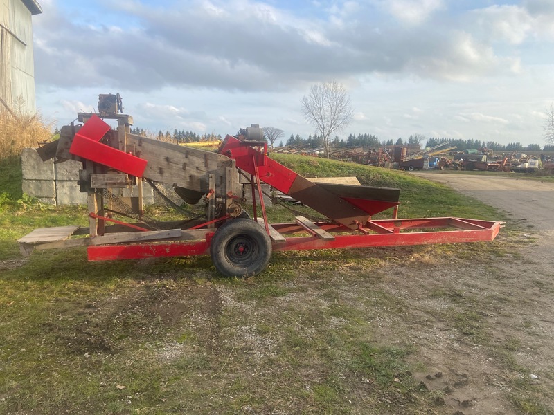 Vegetable Equipment  Boggs Potato + Onion Grader Photo