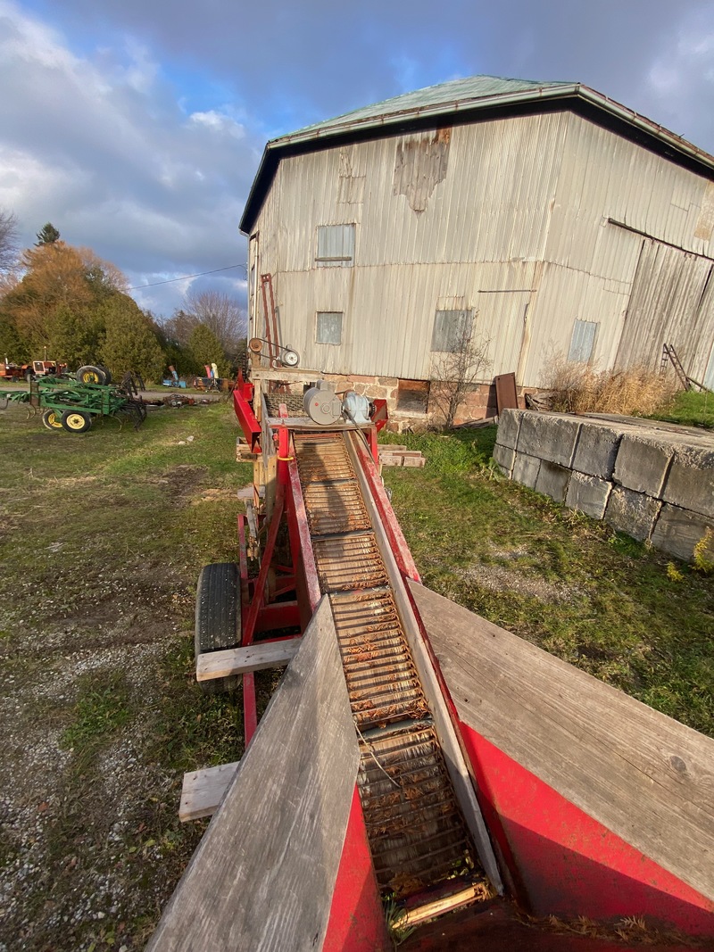 Vegetable Equipment  Boggs Potato + Onion Grader Photo