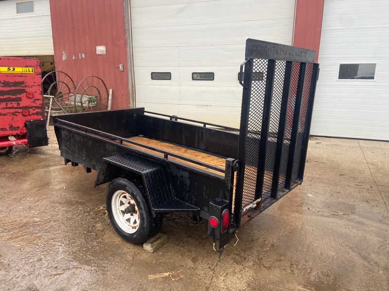 Trailers  Utility Trailer - 4.2' x 8.2' Photo