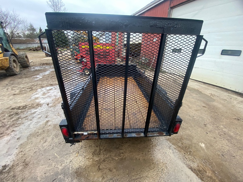 Trailers  Utility Trailer - 4.2' x 8.2' Photo