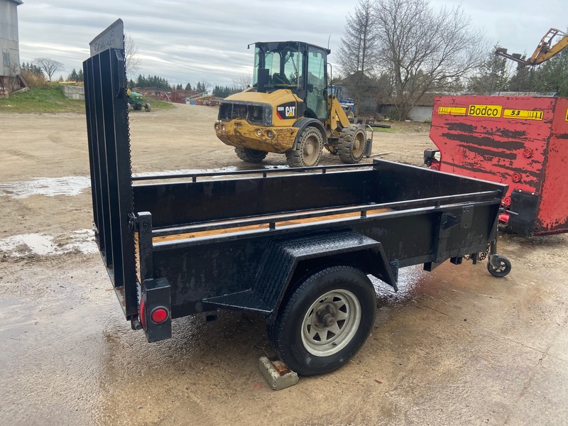 Trailers  Utility Trailer - 4.2' x 8.2' Photo