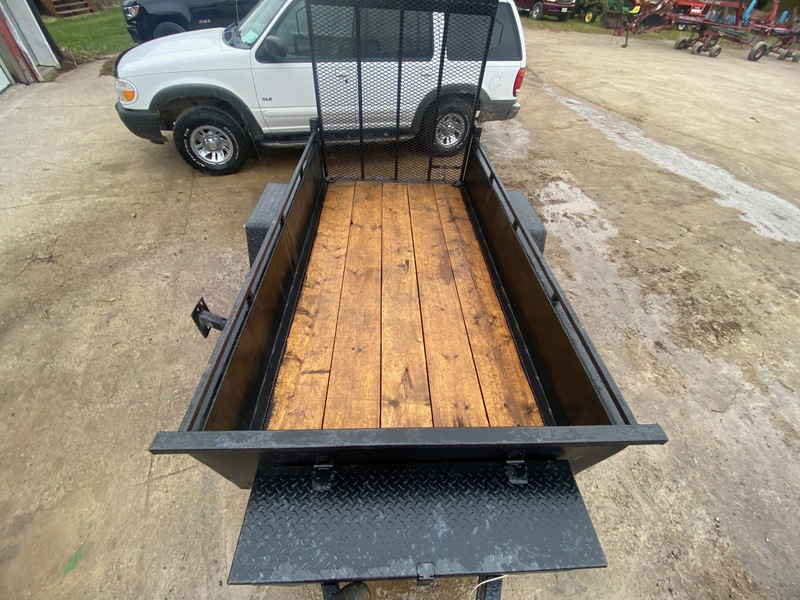 Trailers  Utility Trailer - 4.2' x 8.2' Photo