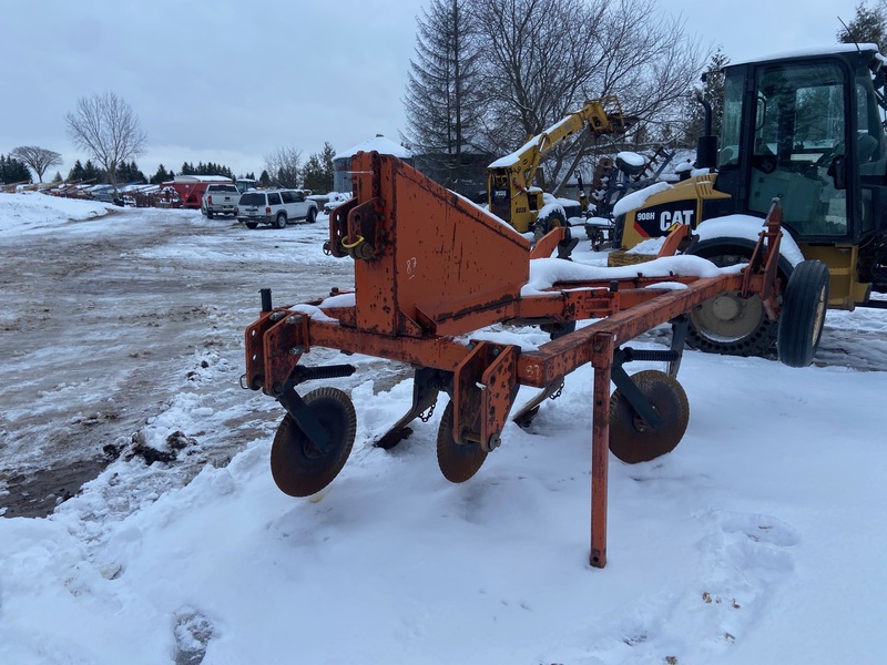 Miscellaneous  Howard Ripper - 3 Shank Photo