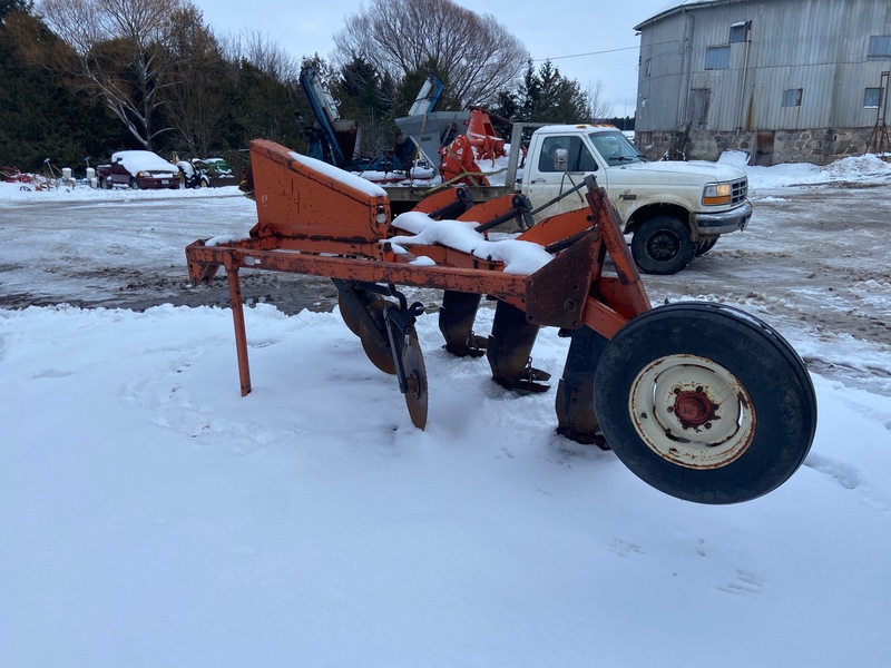 Miscellaneous  Howard Ripper - 3 Shank Photo