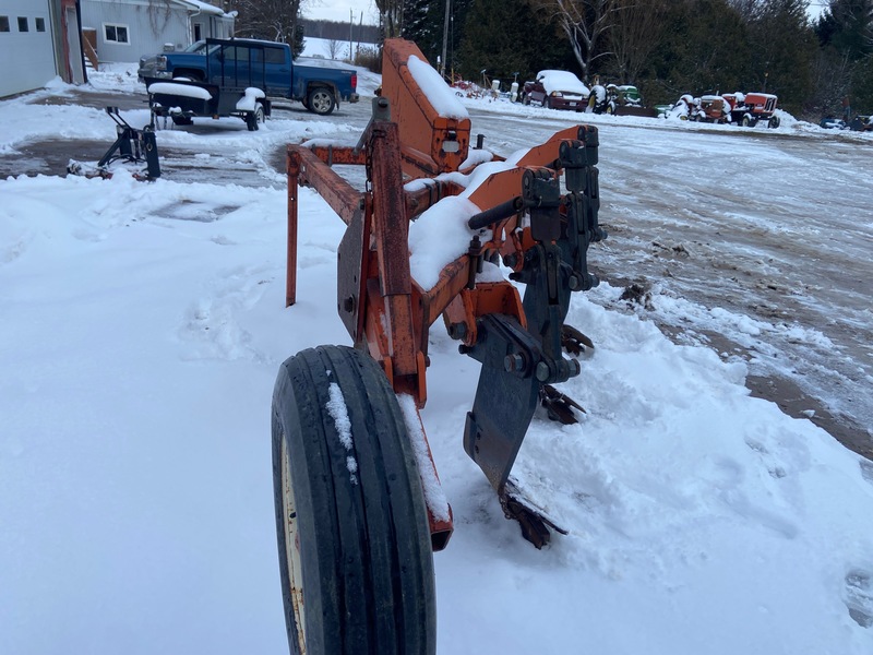 Miscellaneous  Howard Ripper - 3 Shank Photo