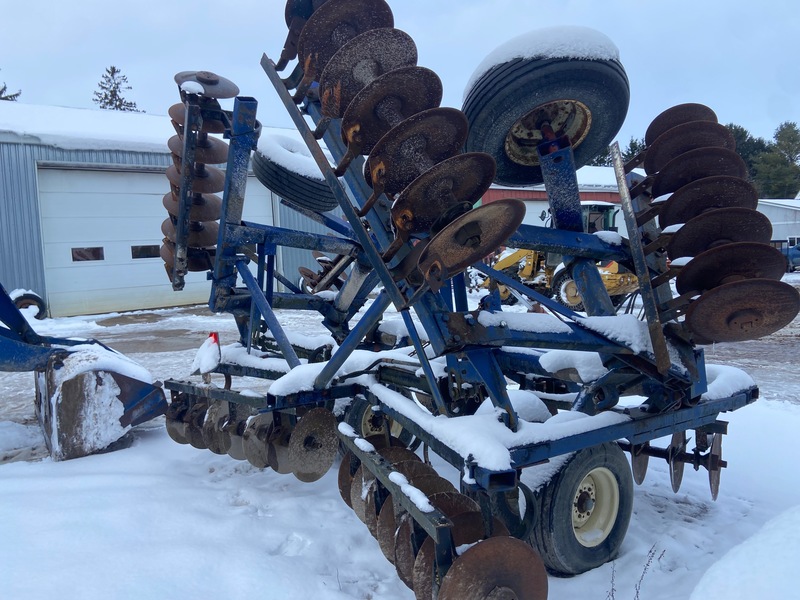 Tillage - Discs  Ford Disc - 22FT Photo