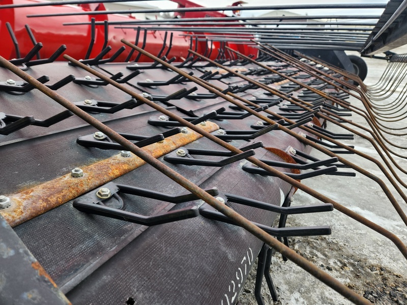 Combines & Harvesting Equipment  Case IH 2016 Pickup Head  Photo