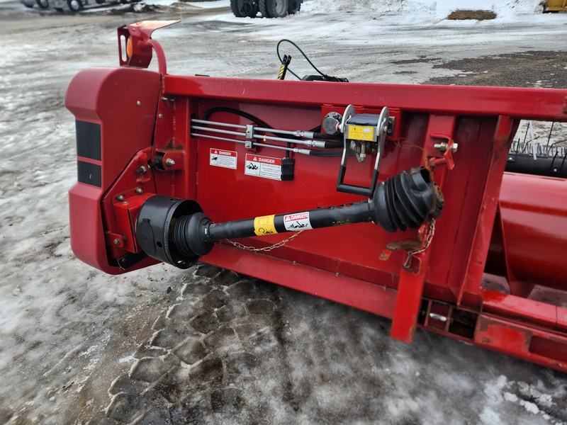 Combines & Harvesting Equipment  Case IH 2016 Pickup Head  Photo
