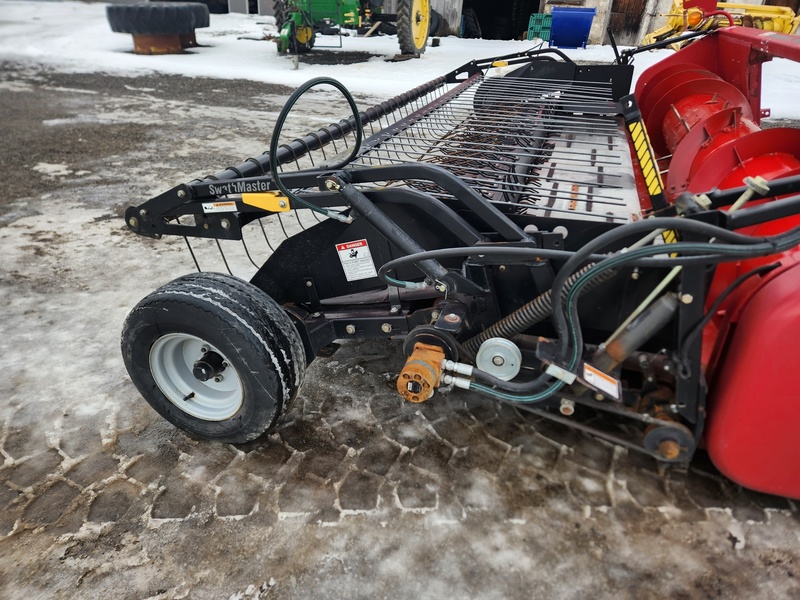 Combines & Harvesting Equipment  Case IH 2016 Pickup Head  Photo
