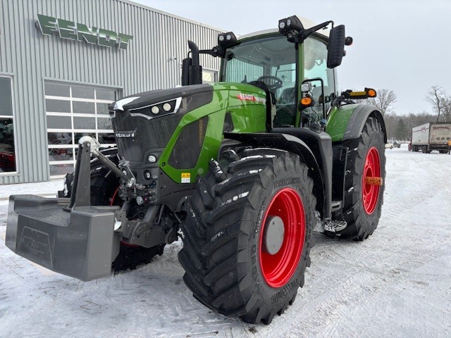 Fendt 933 Tractor