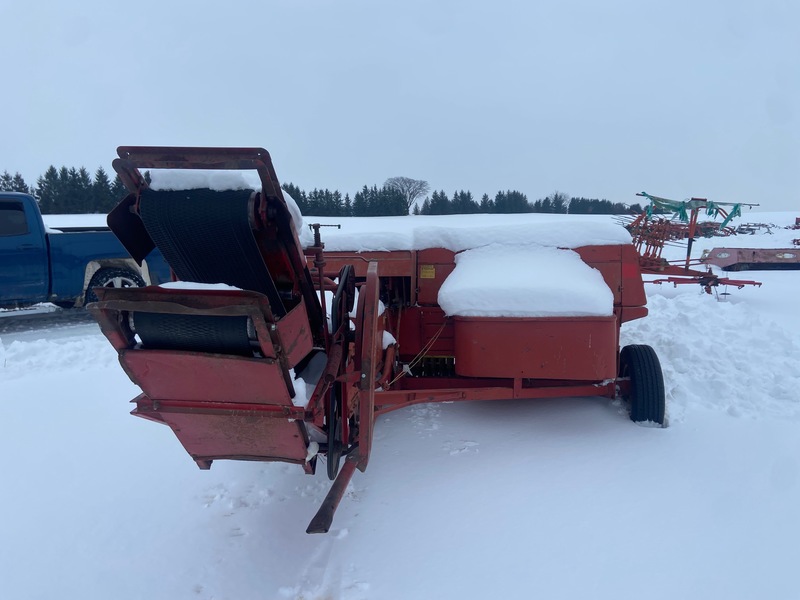 Hay/Forage/Livestock  NH 315 Baler Photo