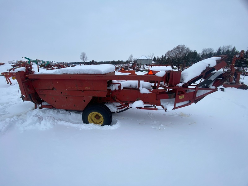 Hay/Forage/Livestock  NH 315 Baler Photo
