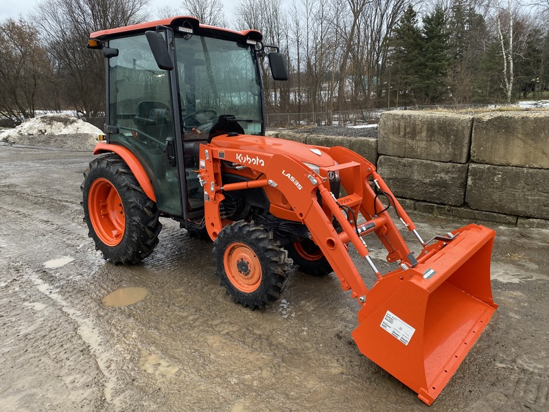 Kubota B2650 Tractor Loader for sale 