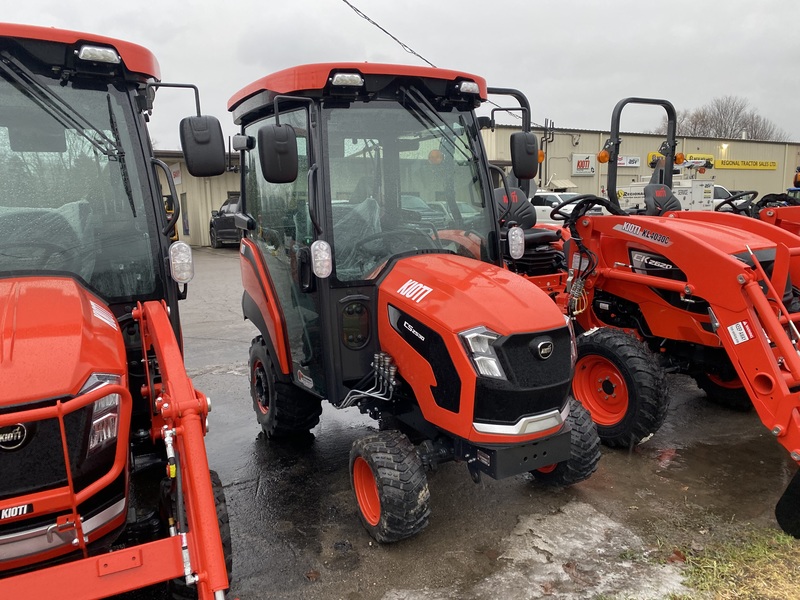 Kioti CS2520 Tractor Cab Loader 