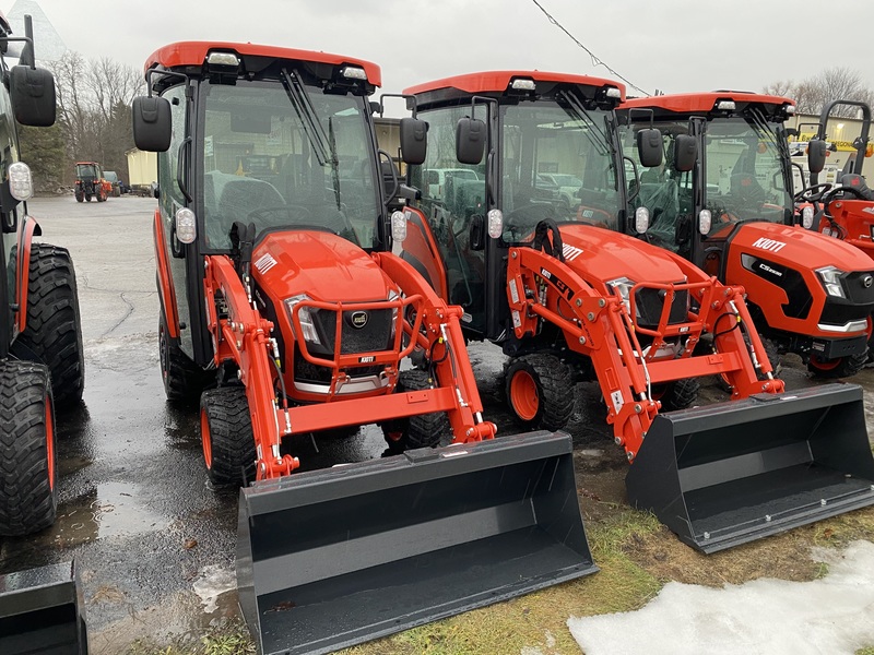 Kioti CS2520 Tractor Cab Loader 