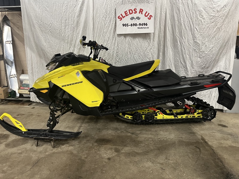Snowmobiles  2022 Ski-Doo 600R Renegade  Photo