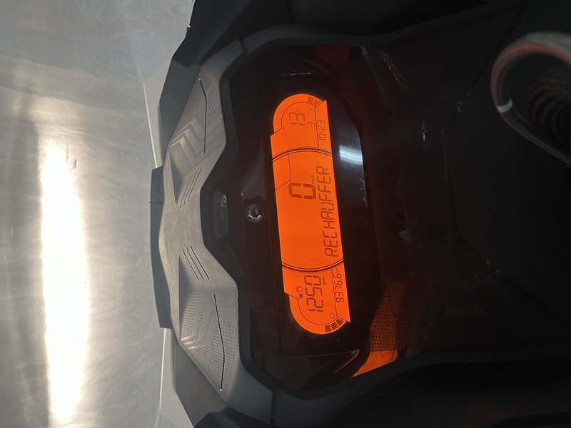 Snowmobiles  Ski-Doo Photo