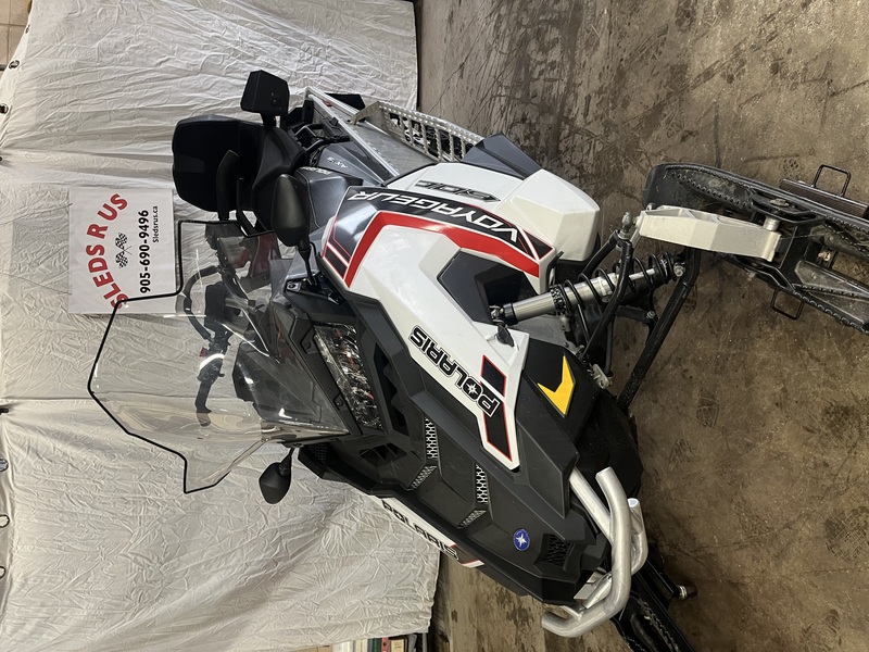 Snowmobiles  Polaris Voyageur Photo