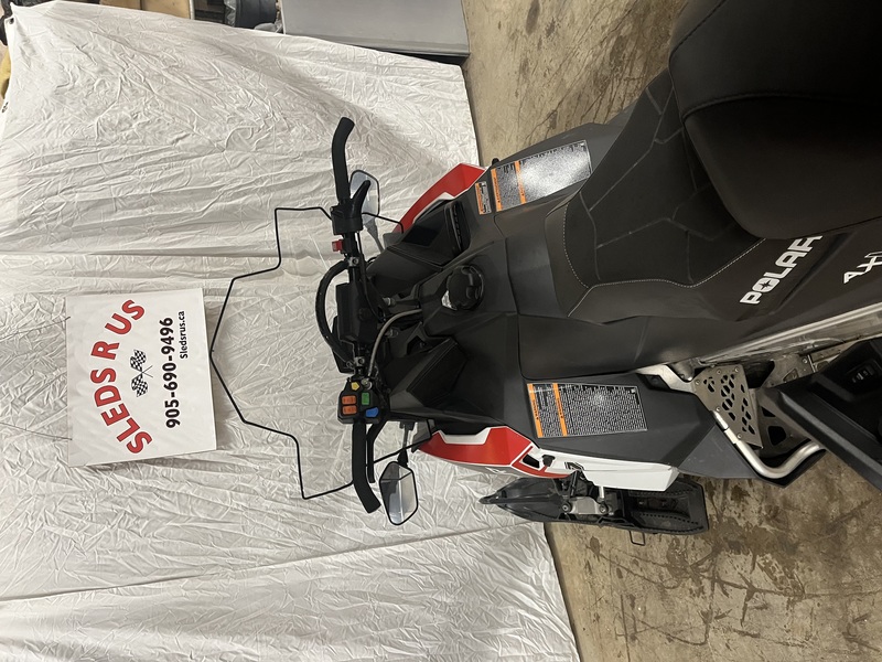 Snowmobiles  Polaris Voyageur Photo