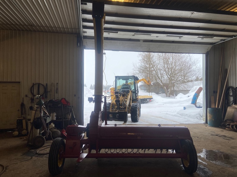 Harvesting Equipment  Gehl Crop Chopper  Photo