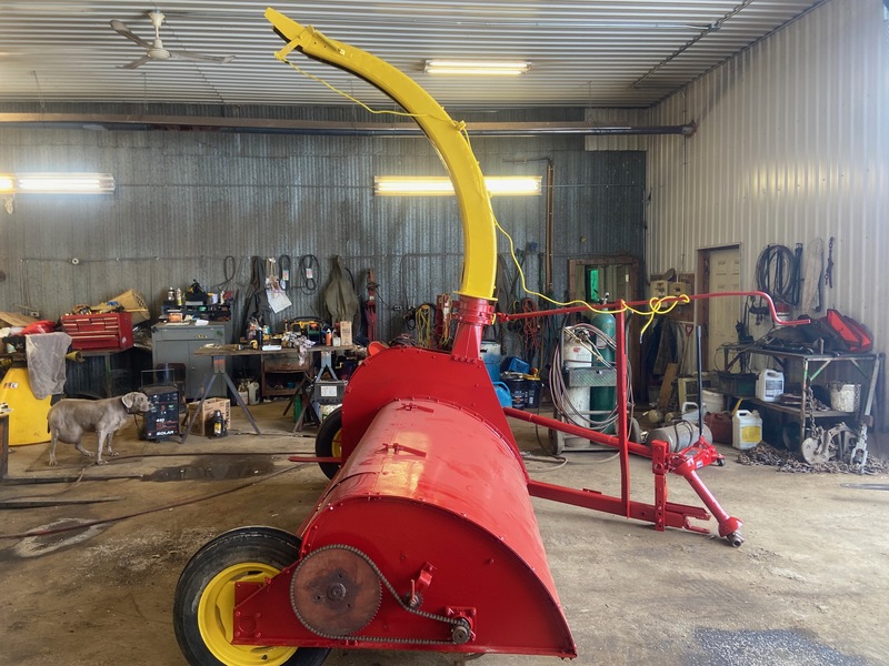 Harvesting Equipment  Gehl Crop Chopper  Photo