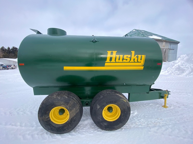 Manure Equipment  Husky Manure Tank Photo