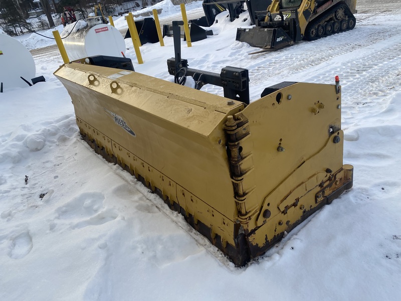 New Holland W80C Loader with Metal Pless 10-16LE