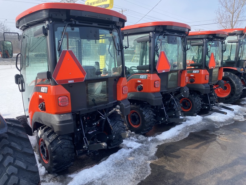 Kioti CS2520 Tractor Cab Loader 