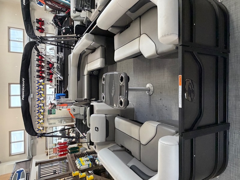 Princecraft Boats  2026 Princecraft Vectra 19L Pontoon Boat Photo