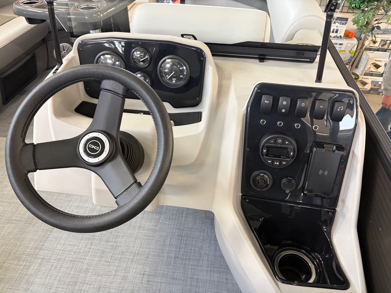 Princecraft Boats  2026 Princecraft Vectra 19L Pontoon Boat Photo