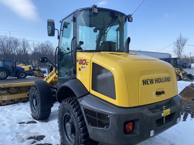 New Holland W80C Loader with Metal Pless 10-16LE