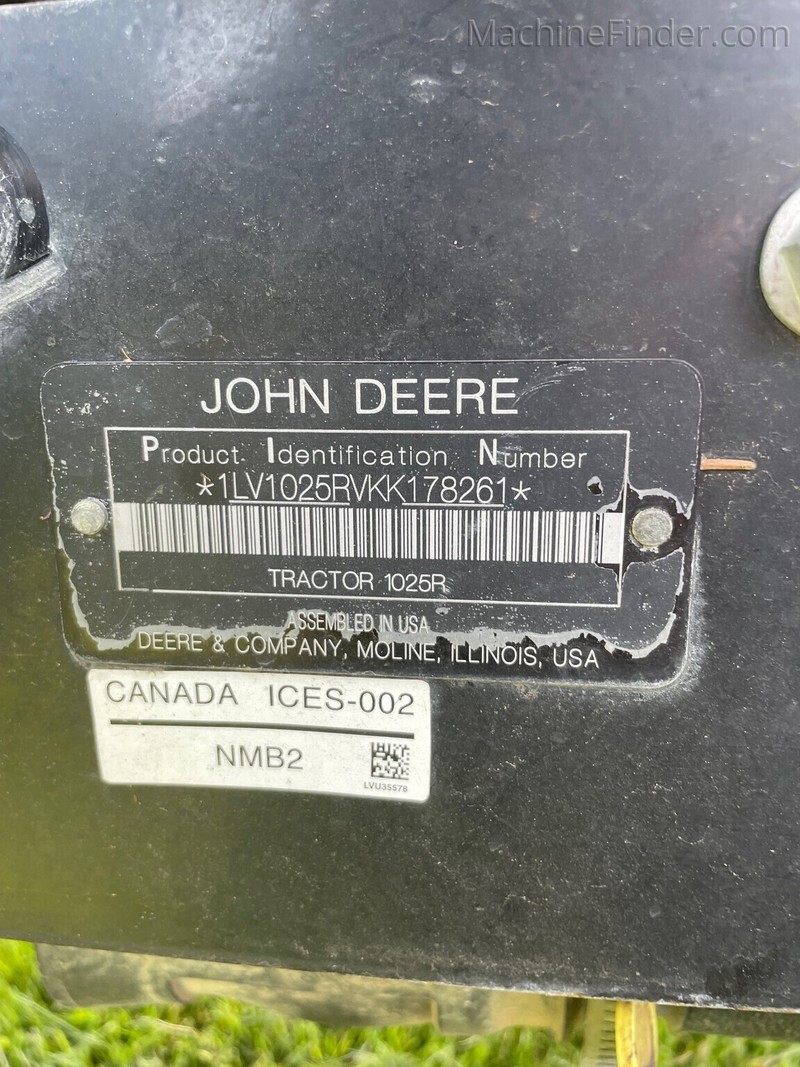 Property Maintenance  2019 John Deere 1025R Photo