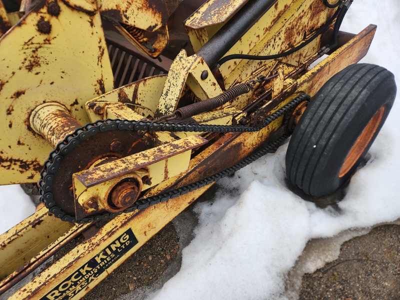 Rock Pickers and Rock Rakes  Degelman 570 Rock Picker Photo