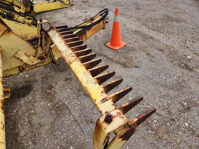 Rock Pickers and Rock Rakes  Degelman 570 Rock Picker Photo