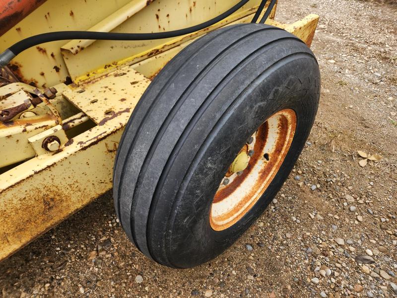 Rock Pickers and Rock Rakes  Degelman 570 Rock Picker Photo