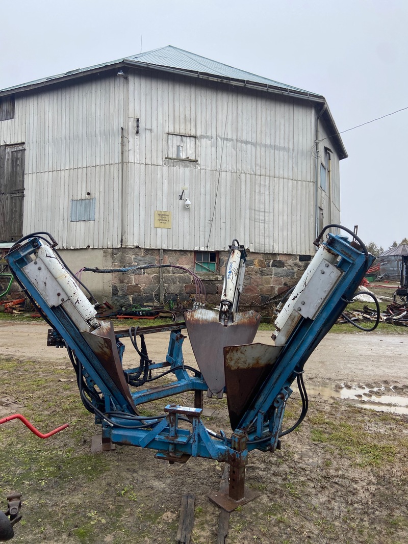 Miscellaneous  Tree Spade - Care Tree Model 636 - 36" Photo