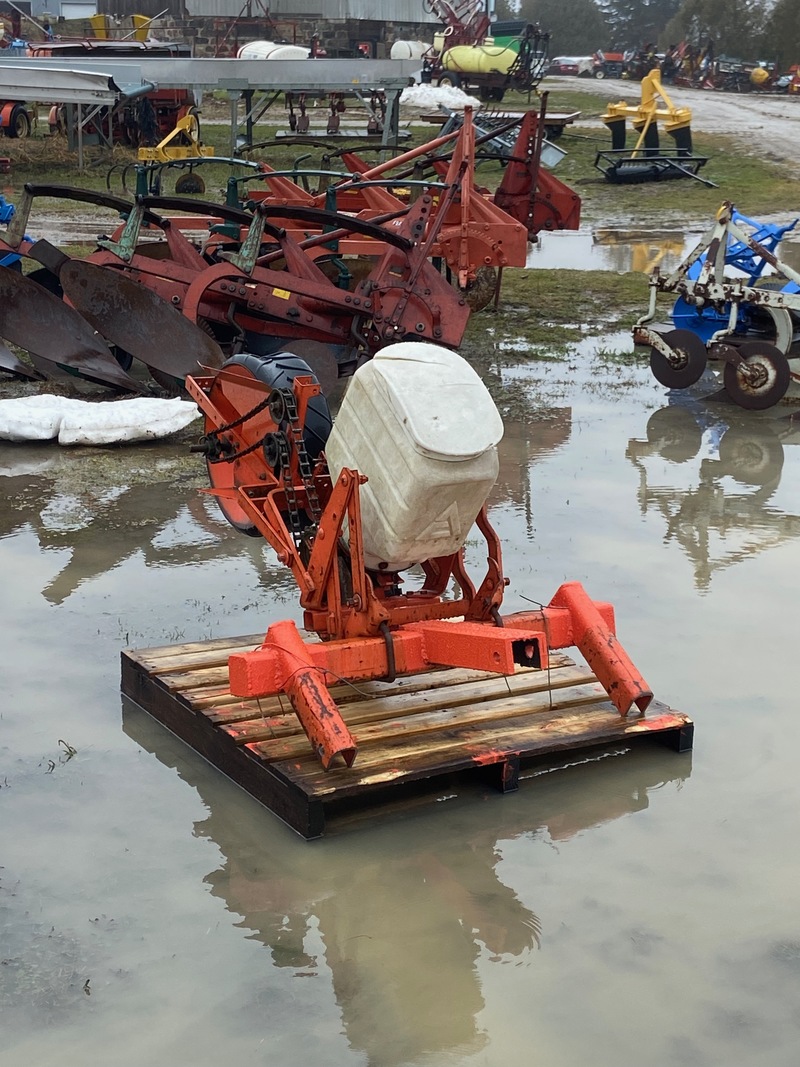 Allis Chalmers Planter - 1 Row - 3PT