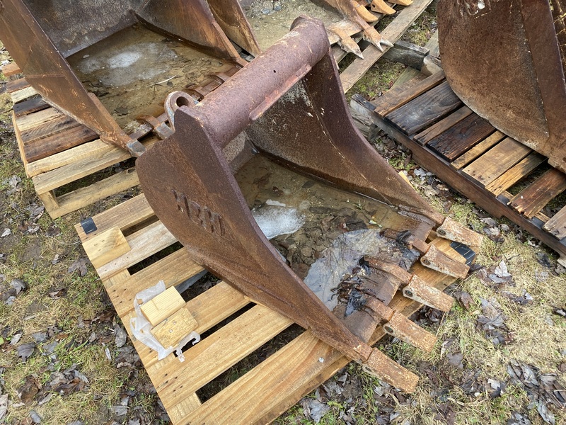 Backhoe Buckets and Frost Ripper for sale 