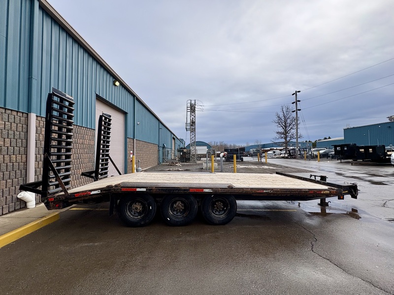2022 Miska 10 Ton Deckover Equipment Float Trailer