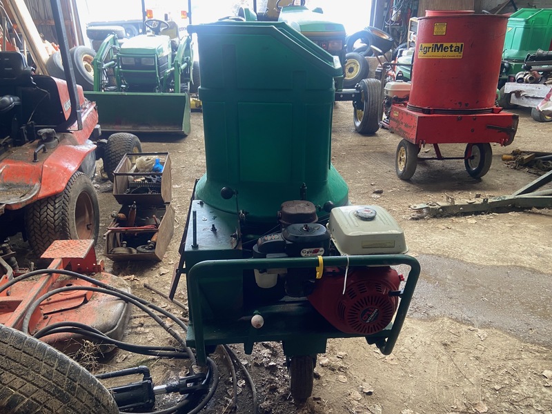 Hay/Forage/Livestock  WIC Bale Chopper Photo