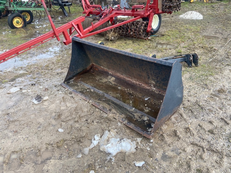 Attachments  Hardy Bucket - 6FT Photo