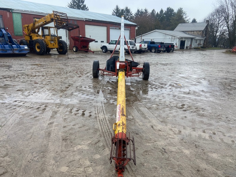 Augers/Conveyers  Westfield Grain Auger - 6" x 25' Photo