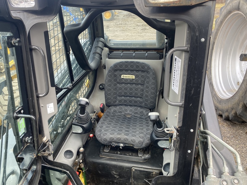 New Holland L218 Skid Steer Loader for sale 